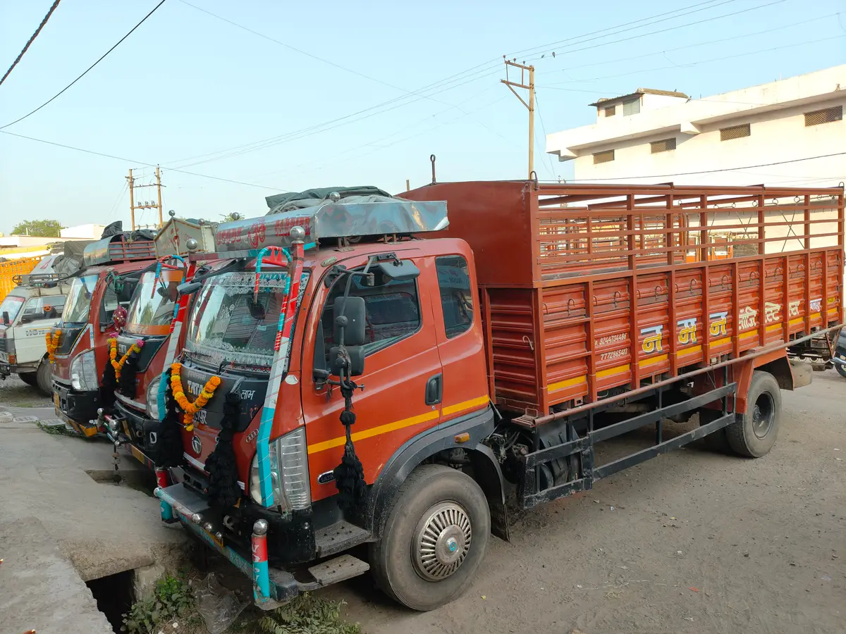 Naman Logistics goods carrier loaded and ready to leave the Jabalpur godown